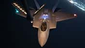 F-22 Raptor Luftbetankung bei Nacht