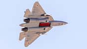 Suchoi Su-57 beim Display mit offenem Waffenschacht in el-Alamein 2026.