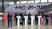 Aeroflot-Führung bei Pressekonferenz vor Jakowlew MS-21-310.