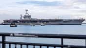 USS Truman auf dem Weg in die Werft