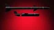 Helsing Flugkörper AD-1 und AD-2 vor rotem Hintergrund