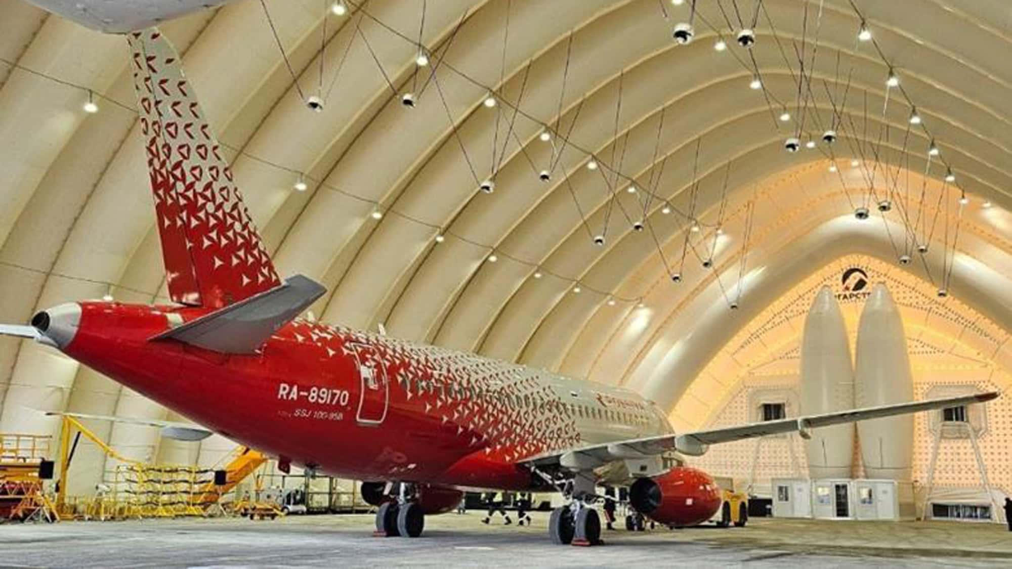 Russland, Wartung, Maintenance, Superjet, MS21, Samara Aufblasbarer Wartungshangar für Superjet und MS-21 in Samara (Russland).